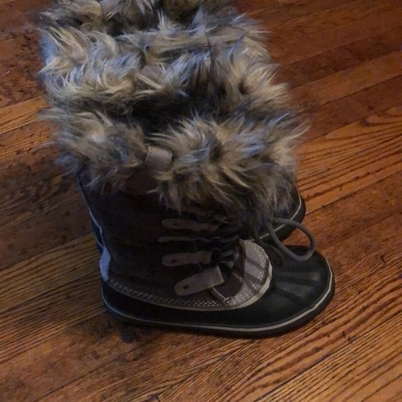 Sorel Shoes - SOREL Joan of arc rubber boots . insulated and waterproof NWT